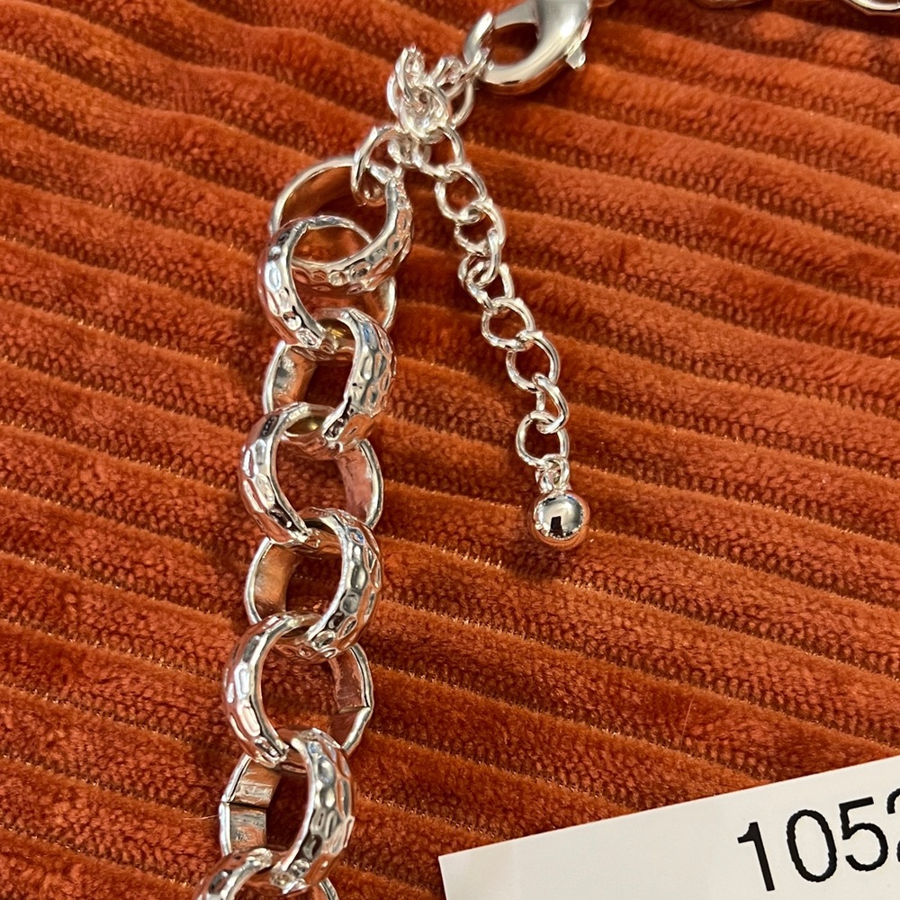3/$18 Elegant Silver Chain Necklace Lot 1052 - Picture 5 of 6